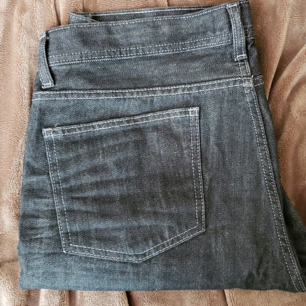 Brand new unworn Apt 9 Slim Fit Jean's